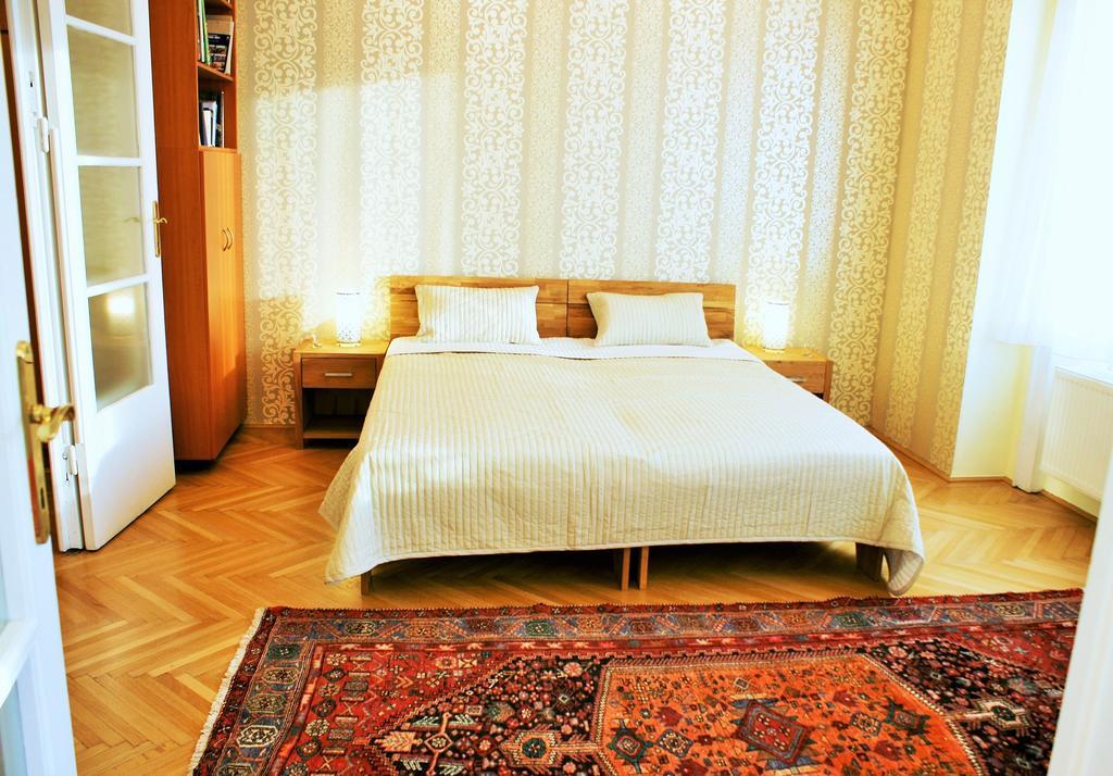 Supercentral Apartment Budapest Room photo